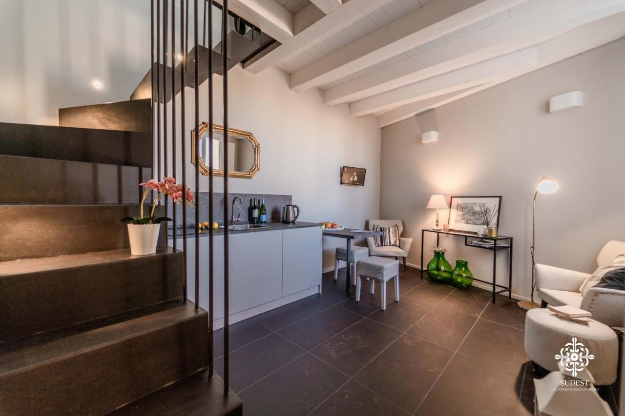 Ortigia Charming Suite Сиракуза Екстериор снимка