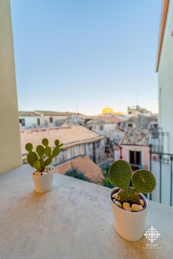 Ortigia Charming Suite Сиракуза Екстериор снимка