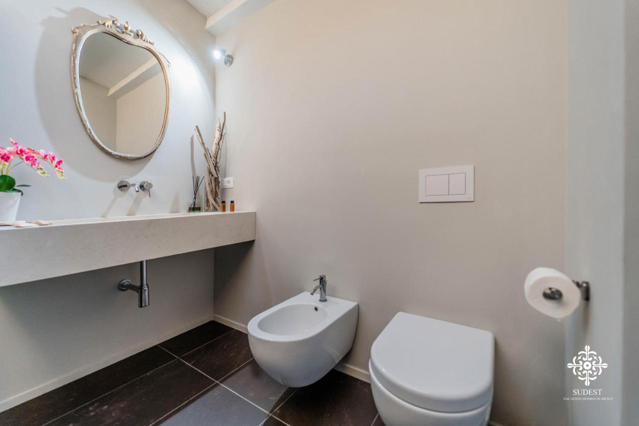 Ortigia Charming Suite Сиракуза Екстериор снимка